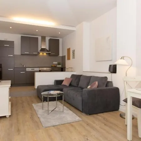 Jylland - Versteck Am Strom * Rostock